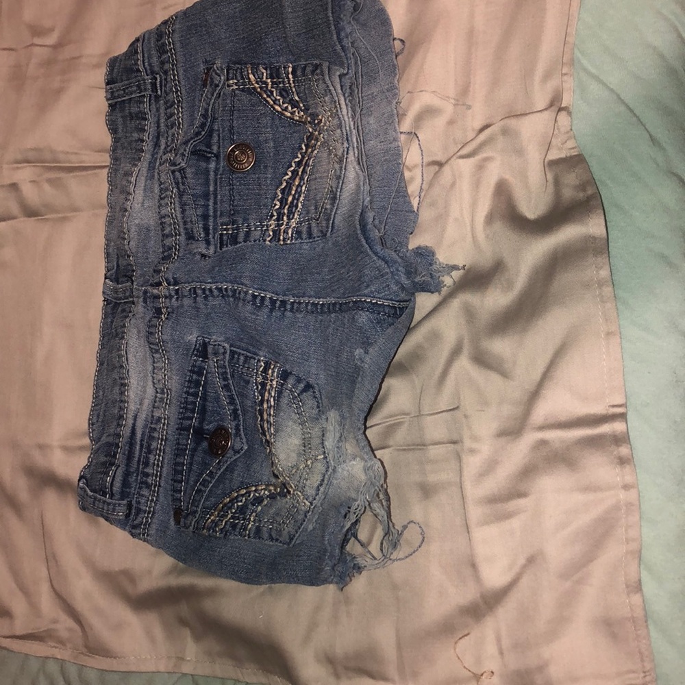 Shorts - Picture 2 of 2